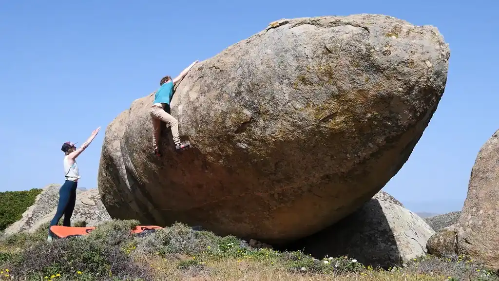 Bouldering in Tino - Griechenland